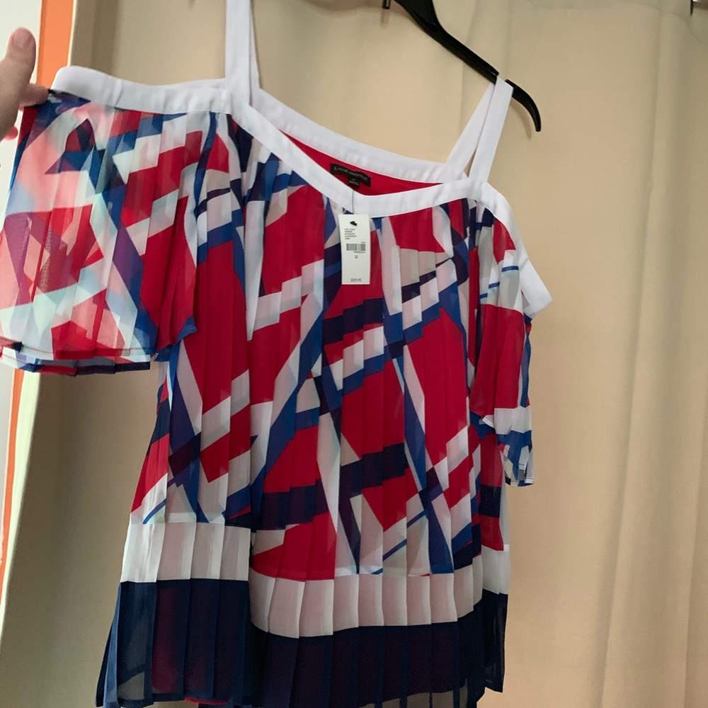 Cold shoulder top
